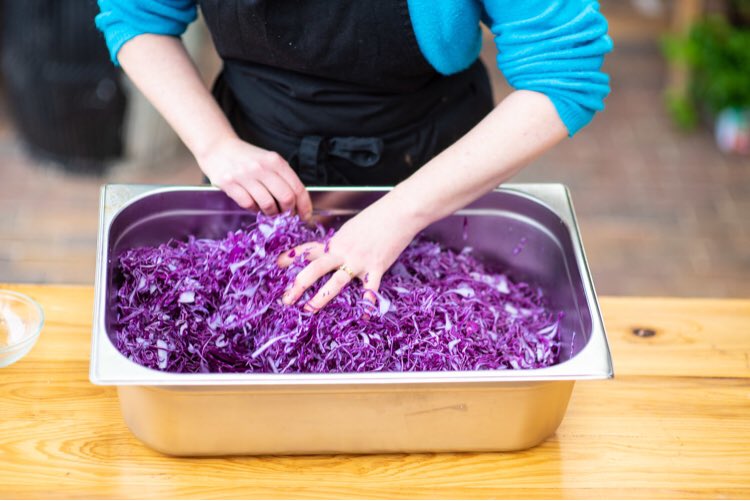 PluckyPickle's tweet photo. Couple of spaces become available for the Christmas Kraut workshop tomorrow, 11am, New Market Square @altrinchammkt
Contact Jules.goddard@pluckypickle.co.uk if you’d like to get your sour power on 👊
#sauerkraut #fermentingworkshop #fermentation
Photo @momentspictured https://t.co/3oUvj1oSeH