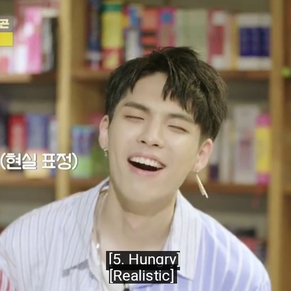 vaangon's tweet photo. "I'm hungry" and "I miss you" are on point 👌🏻👌🏻👌🏻 https://t.co/yNL3WUk3le