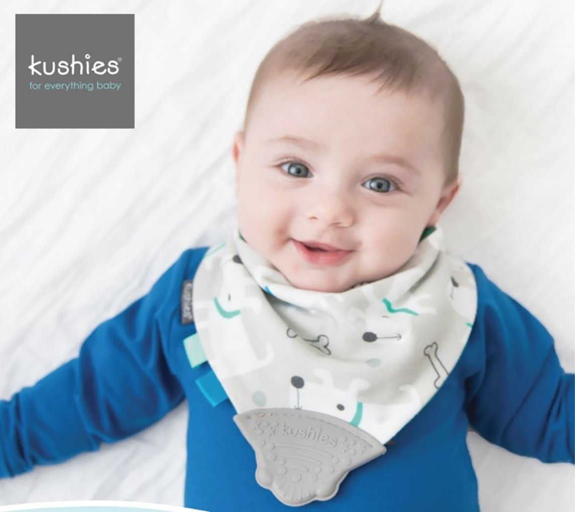 かざり 44 歯がため付きスタイ 私が買ったやつは在庫切れになってたんだけど 乳児に歯固め付きスタイまじでおすすめ 赤ちゃん おもちゃ口に入れるやん そんでヨダレでびったびたになるやん おもちゃと吸水アイテムが一緒になったナイス構造の上に放り投げ