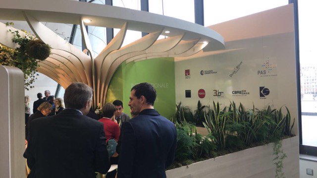 europtimist_eu's tweet photo. Les plus grands projets strasbourgeois sont exposés au @salonsimi, Salon de l'#immobilier d'entreprise du 5 au 7 décembre ! 💪
👉 https://t.co/2mh1hPh9Qc
#SalonSIMI #SIMI2018 @cecile_marter @strasbourg @aeroport_sxb @meyer_martine https://t.co/GFDCRjf07u