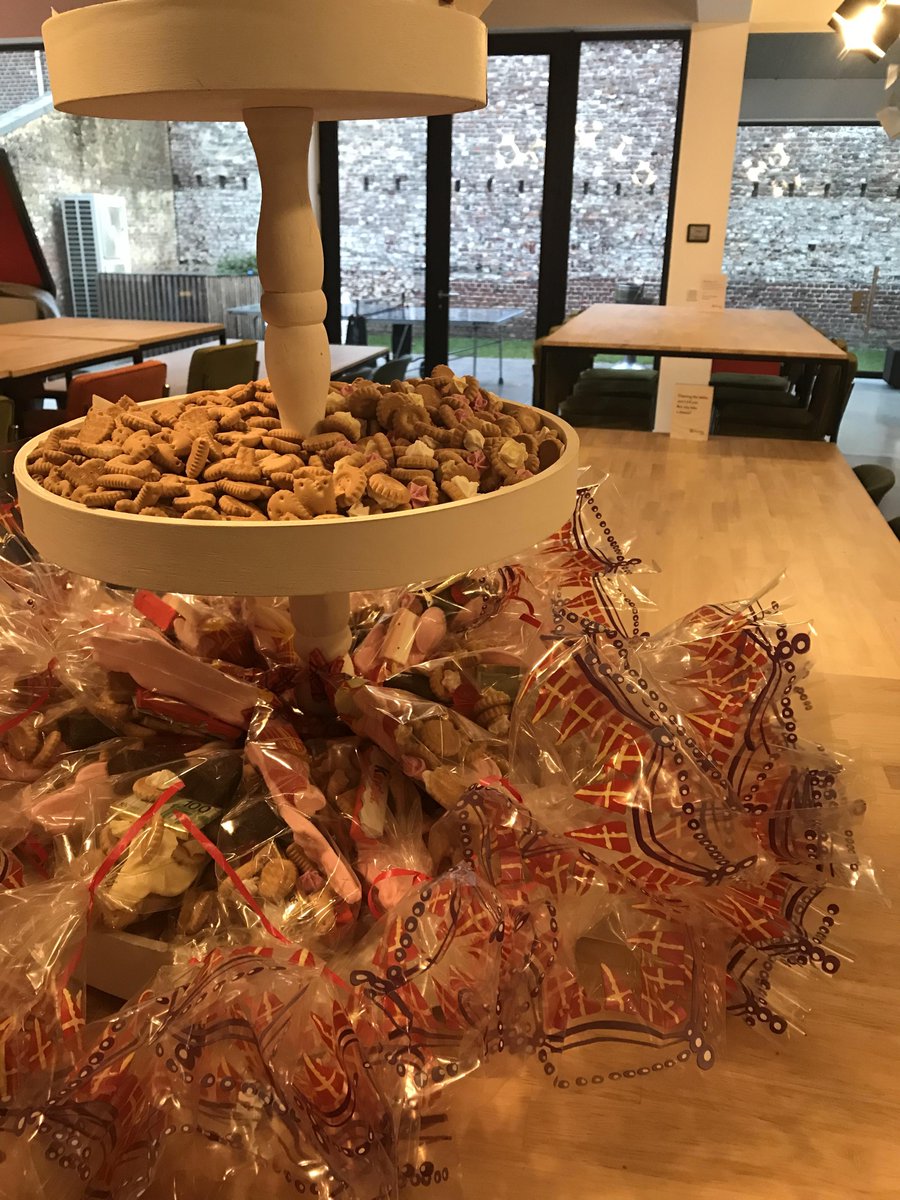 Starring Jane tweet media