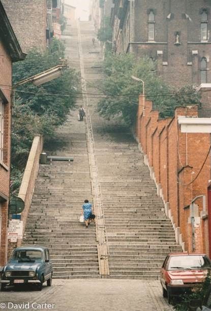 SYSTRA_UKIRL's tweet image. Day 6 of our #TransportXmas advent calendar - The long ascent… 39 steps and a few hundred more

Location: Montagne de Bueren’s 374 steps, Liege, Belgium. 19th century staircase to allow soldiers to access the city centre from the citadel