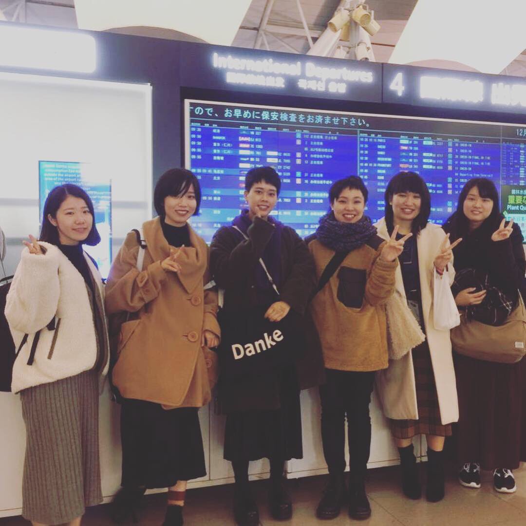 kyori_beauty's tweet image. 昨日、美容科2年生がヨーロッパ研修旅行に出発しました✈️🇬🇧
約1週間のロンドンでの生活、いっぱい刺激を受けてきて下さいね♡🇬🇧 #KYORI #sassoon #sassoonacademy #london #いってらっしゃい #ロンドンいいなー #楽しんで