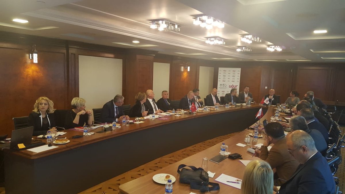 Okul Müdürlerimizle Yeni Yıl İstişare Toplantılarımız Başladı #EğitimdeUğurReformu <a href="/UgurOkullari/">Uğur Okulları</a> <a href="/EnverYucel/">EnverYucel</a> <a href="/nevzatkulaber/">Nevzat Kulaberoğlu</a>