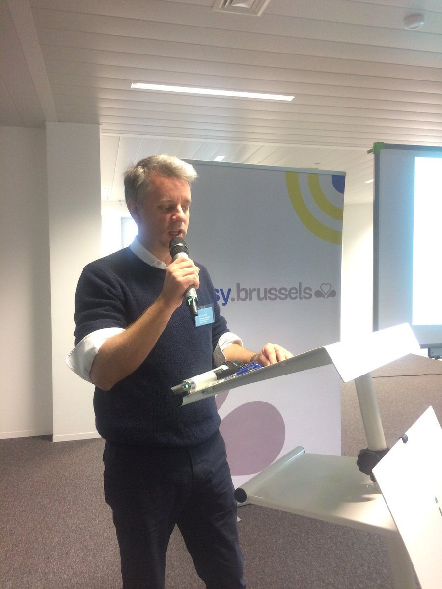 easybrussels's tweet photo. Aujourdâhui, Easybrussels vous accueille au sĂ©minaire sur la collecte de donnĂ©es au sein des administrations. Objectif : simplifier la vie des citoyens ! @XLepoivre donne le coup dâenvoi et appuie lâintĂ©rĂȘt croissant de la simplification #onceonly #simplify #easy #easybrussels https://t.co/9WKaLMLYDB