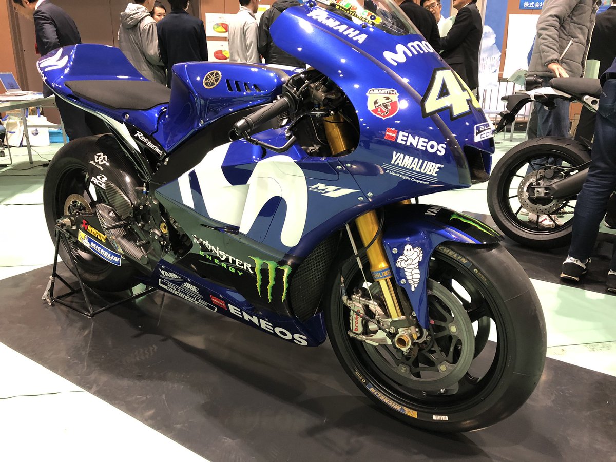 やきのり 学校にロッシのyzr M1が来てました かなりびっくりしました 感動もんです F C C の方ともクラッチのお話ができました この学校入って良かったと初めて思ったかも 在学中一番の思い出に決定 Yamaha Motogp バレンティーノロッシ やきのり 学校にロッシのyzr M1が来てました かなりびっくりしました 感動もんです F C C の方ともクラッチのお話ができました この学校入って良かったと初めて思ったかも 在学中一番の思い出に決定 Yamaha Motogp バレンティーノロッシ