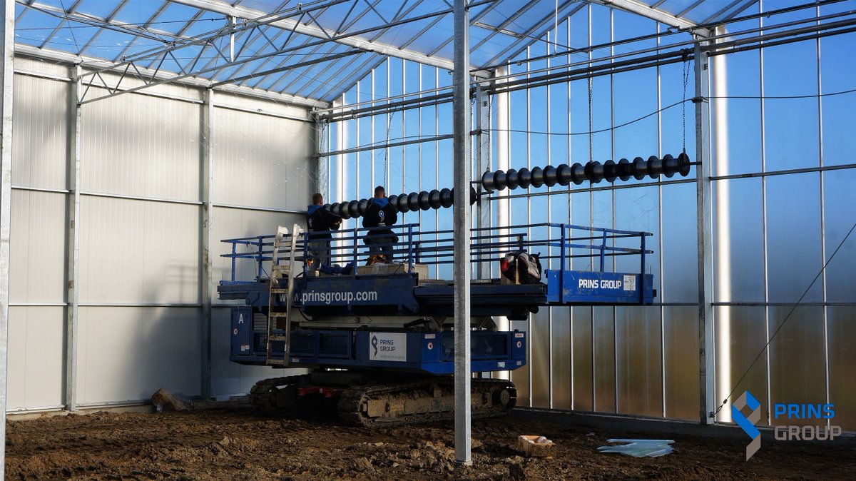 prinsgroup's tweet photo. Bij ons nieuwbouw #kasproject in #Wieringerwerf is gestart met de montage van de #scherminstallatie.
Meer over dit project weten? Kijk op onze website: https://t.co/zBILA40DVu
#TheTotalGrowingSolution #kassenbouw #completekasprojecten #tuinbouw https://t.co/uAYUAqZP19