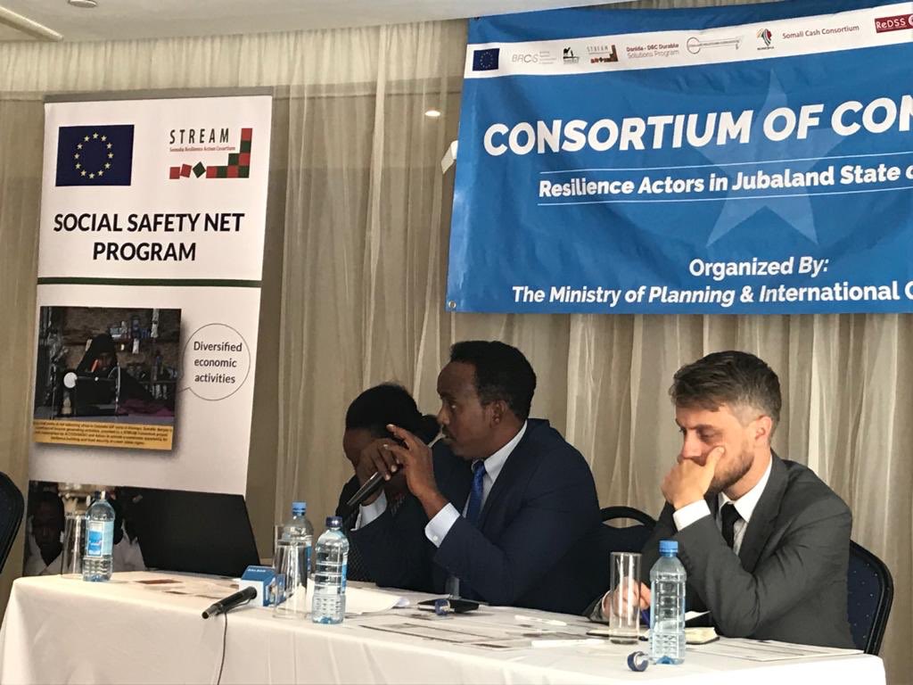 ReDSS_HoA's tweet photo. Jubaland MInister of Planning making opening remarks during the #durablesolutions &amp; Resilience Consortia Coordination meeting. @ReDSS_HoA was invited to present on how we are supporting the various #durablesolutions consortia in #Somalia https://t.co/rEjR4zdjKU