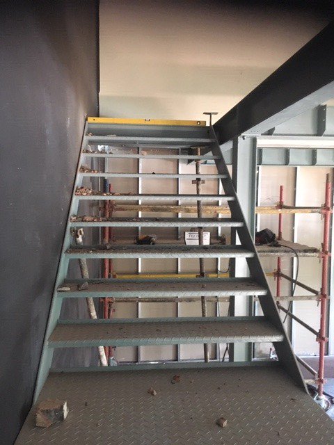KingEdVIISchool's tweet photo. #RedDevelopments New staircase @KingEdVIISchool High Performance Centre - entry to new ERG facility #redheaven #redexcellence always improving and building for the future stars of tomorrow! #GoSchool https://t.co/alkzzWIIc4