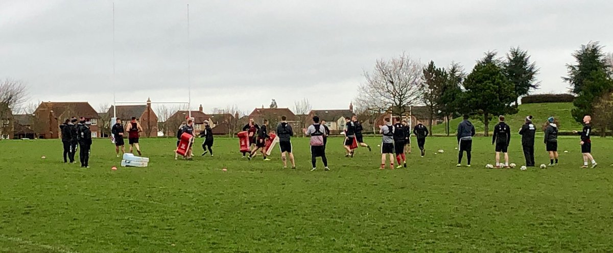 Look here: it’s only the ⁦<a href="/SuperLeague/">Betfred Super League</a>⁩ champions ⁦<a href="/WiganWarriorsRL/">Wigan Warriors 🍒⚪️</a>⁩ using Emerson Valley as a training pitch.