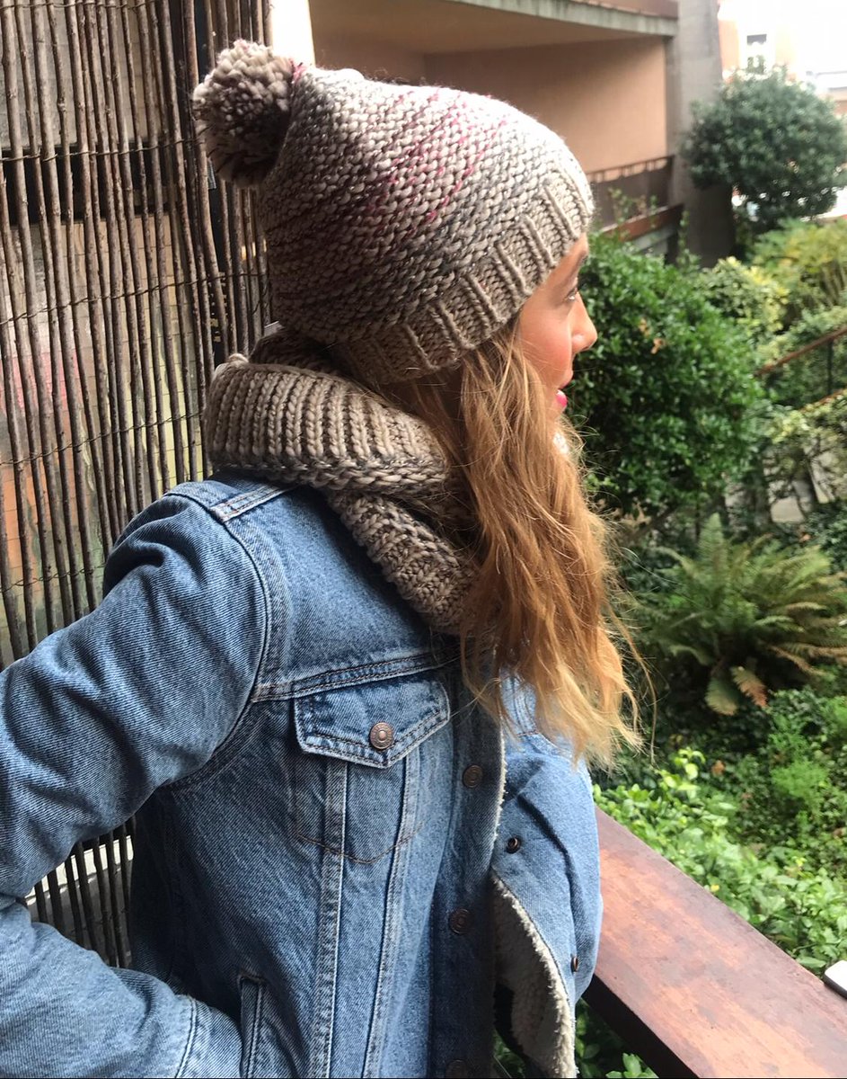 CaminattaBags's tweet image. Para combatir el frío no hay nada mejor que los packs de @CaminattaBags. Como este gorro + cuello de la última colección → ow.ly/XQrh30mR3LB
#Cuellos #Gorros #Accesorios #Caminatta