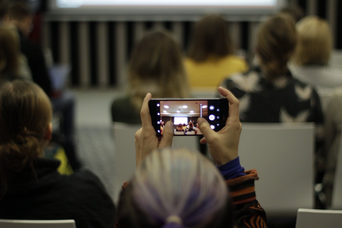 IABPolska's tweet photo. A dziś cały dzień o tym, jak skutecznie wykorzystywać #wideo w swoim marketingu 🎬Oj, dzieje się podczas #IABHowTo: Unlock The Power of Video Marketing 🔥Szczegółowa relacja wkrótce! https://t.co/63dFbVxkw6