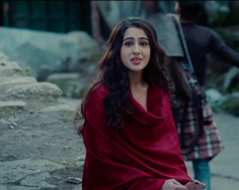 sara_updates_'s tweet photo. Heartbroken mukku and mansoor 
Watch there great chemistry tomorrow 
#Kedarnath in #cinemas Tomorrow 
#SaraAliKhan #SushantSinghRajput @itsSSR 

Follow-@sara_updates_ for more updates of @_saraalikhan https://t.co/Qey14BQ2Uu