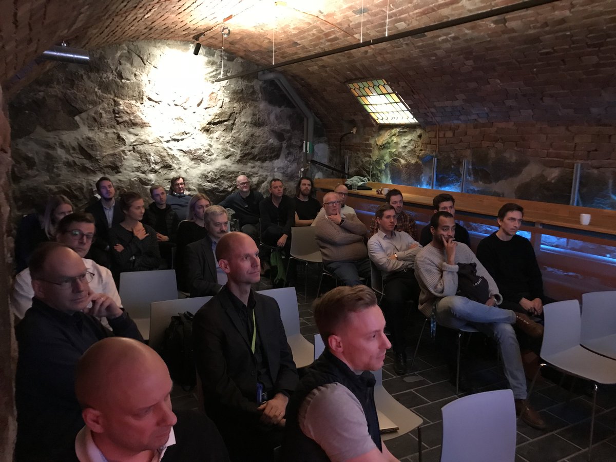 Hyperight Data Club tweet media