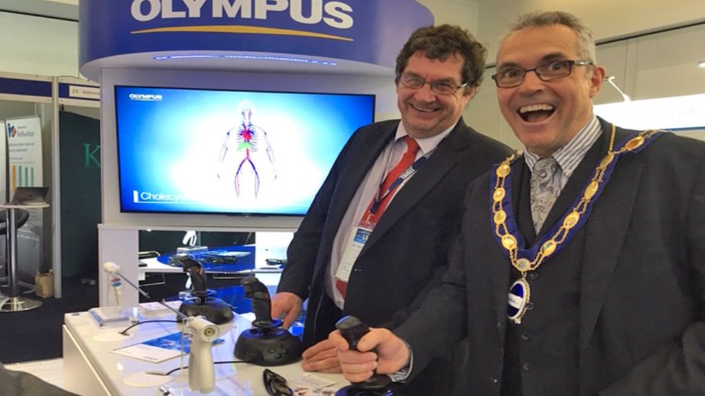OlympusMedUKIE's tweet photo. It was game on with the Presidents at #ALS2018 as they raced to see who could make it through our virtual hospital with their patient in the quickest time @ALSGBandI There's still time to play and raise £5 for cancer research. Just pop by the Olympus stand and have a go! https://t.co/PJZN28gbk0