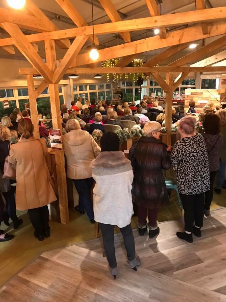 FernhillAthlone's tweet photo. Fantastic crowd at last night’s fundraiser for Sharon! Thank you to everyone who came along. Thank you to Syra and Conor for them demonstrations! What an amazing night 💙 #FernhillGardenCentre #SavouryFareAthlone #FernhillFlowers #Fundraiser #FlowerDemo #FoodDemo https://t.co/lDm4kZLk9H