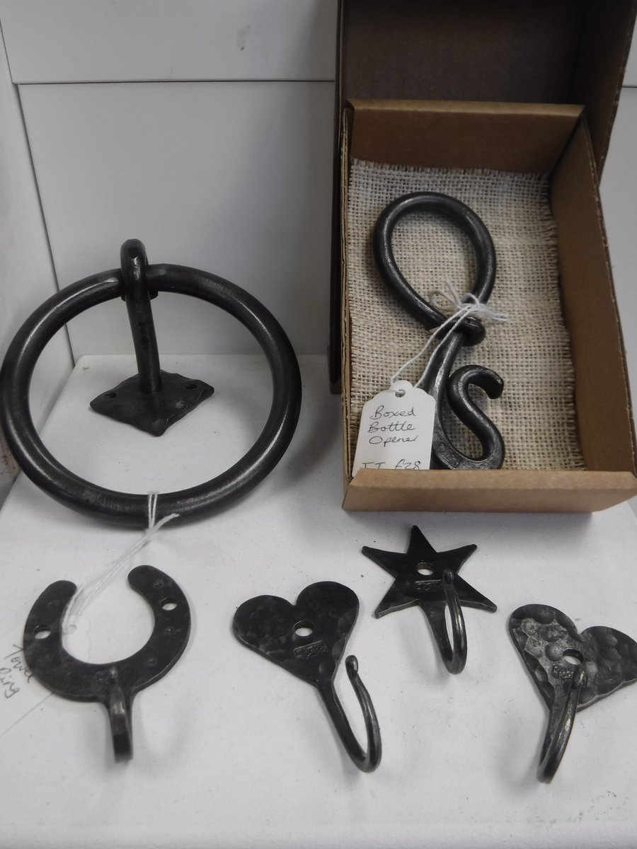 OrielBae's tweet photo. Gorgeous ironwork in the Gallery!
https://t.co/qGrXOLLCaQ

#art #craft #artisan #shoplocal #Aberystwyth #gift #bespoke #wroughtiron
#localartists #Welshart #WestWales https://t.co/wRU9L0OnzW