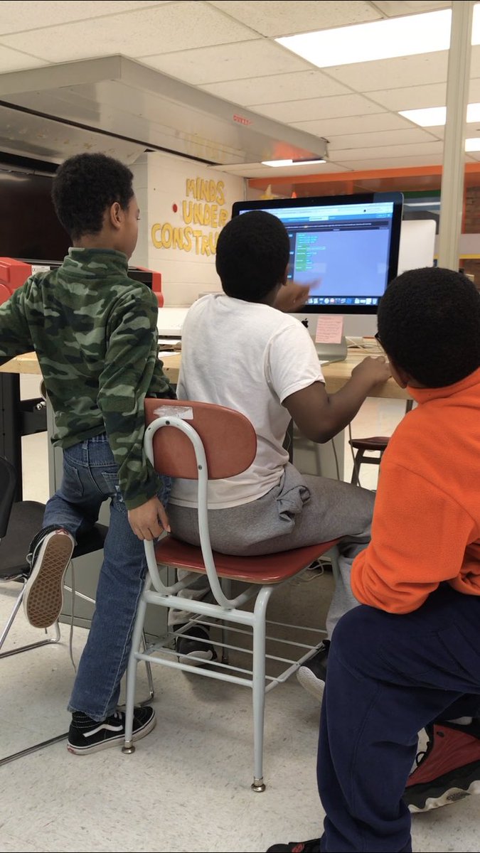 MsTabbtoo's tweet image. We had an awesome time @DukeCitySD doing an #HourOfCodeInPA with @codeorg during @CSEdWeek @remakelearning @cntr4creativity #makeafterschoolcount