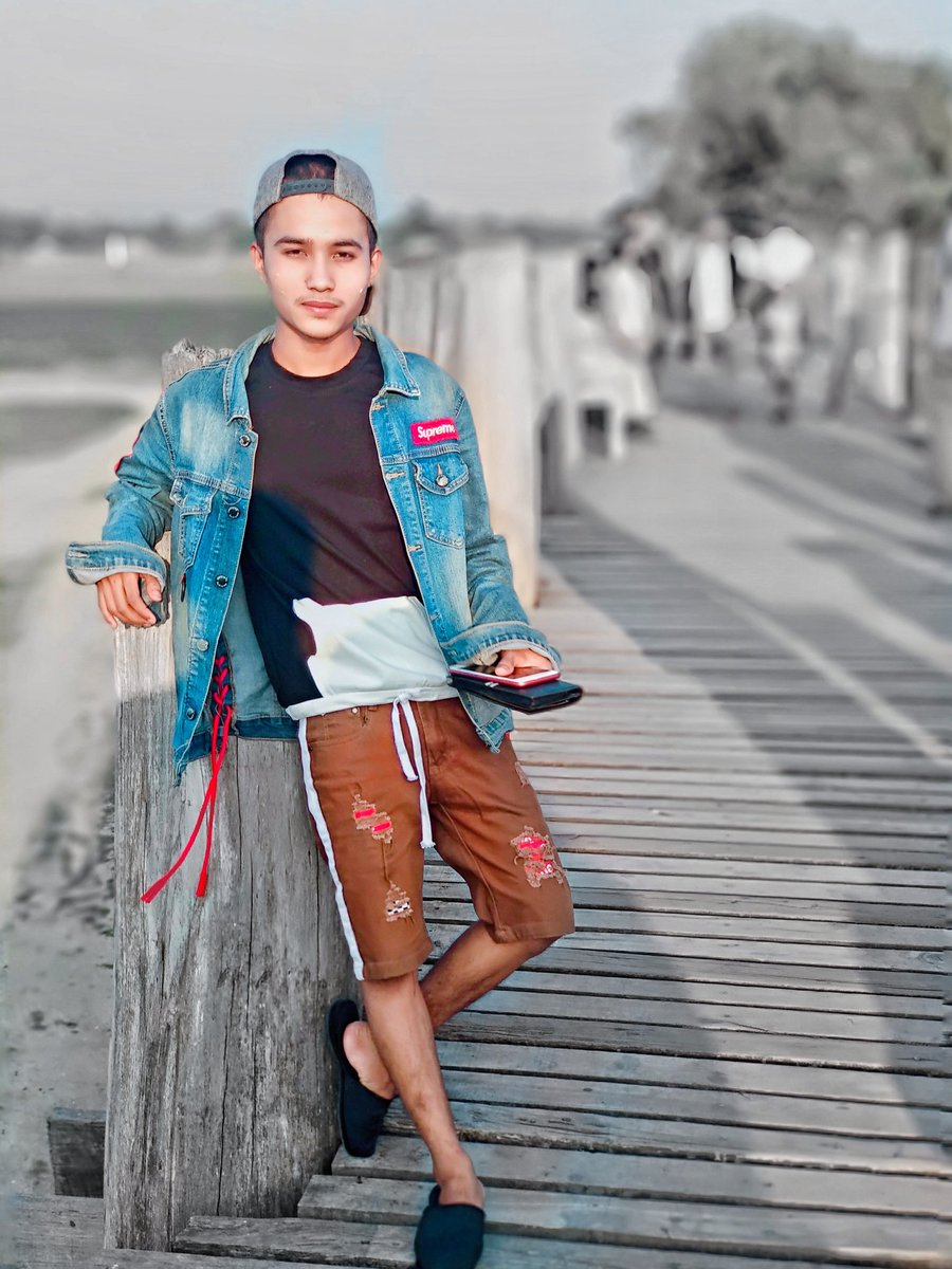 David02169949's tweet photo. Fb accပ်က္​သြားၿပီ စိတ္​ညစ္​တယ္​ကြာ https://t.co/82rL4mi9MX