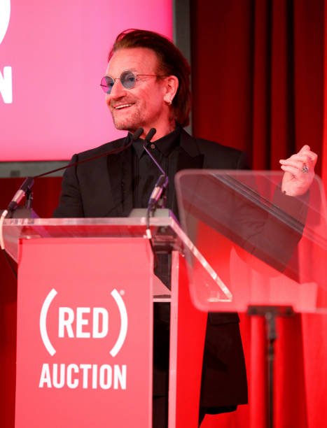 daniDpVox's tweet photo. #Bono at the #REDAuction in collaboration with #Sotheby's and #Gagosian at the #MooreBuilding on December 5, 2018 in #Miami, #Florida.

Ph. #DimitriosKambouris &amp; #CindyOrd via @GettyImages 
https://t.co/rH1sh2Gqo7
#U2 #U2NewsIT #RED @U2 @RED https://t.co/hXUPVMGNEy