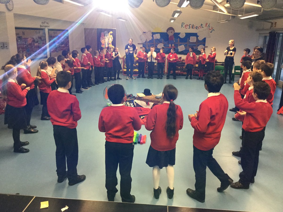 Year5Gups's tweet photo. Starting the day, the opera way! #ABCofOpera @ABCofOpera https://t.co/HApbaXGtAP