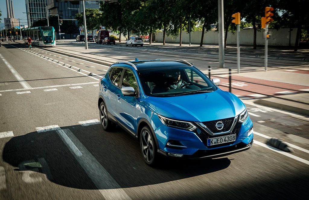 ¡Llegar a la mitad de la semana nunca ha sido tan fácil! Disfruta de una conducción más suave y eficiente con el nuevo motor del #Nissan #Qashqai DIG-T 1.3