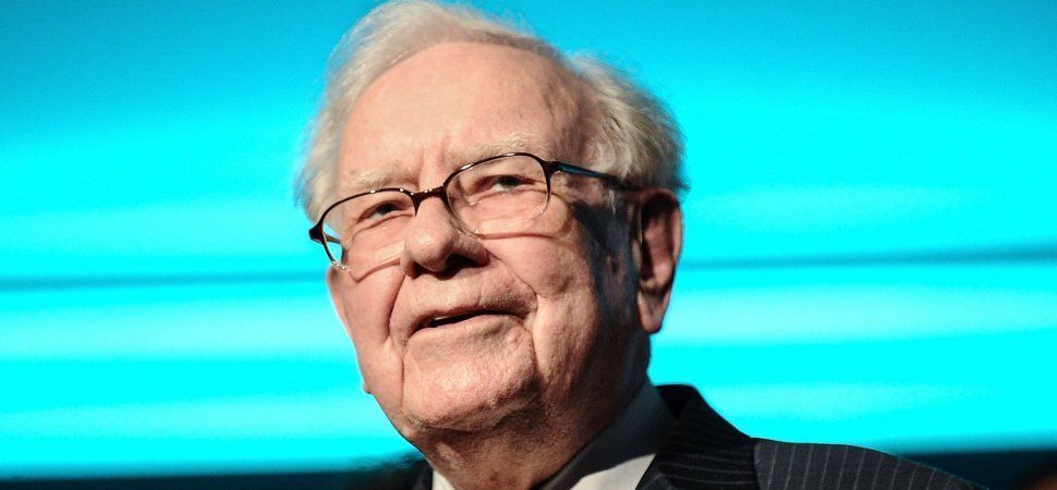 "If you can't communicate, it's like winking at a girl in the dark--nothing happens." <a href="/WarrenBuffett/">Warren Buffett</a> drops the best career advice you'll hear today <a href="/Inc/">Inc.</a> <a href="/JustinJBariso/">Justin Bariso</a> buff.ly/2AJCj7y