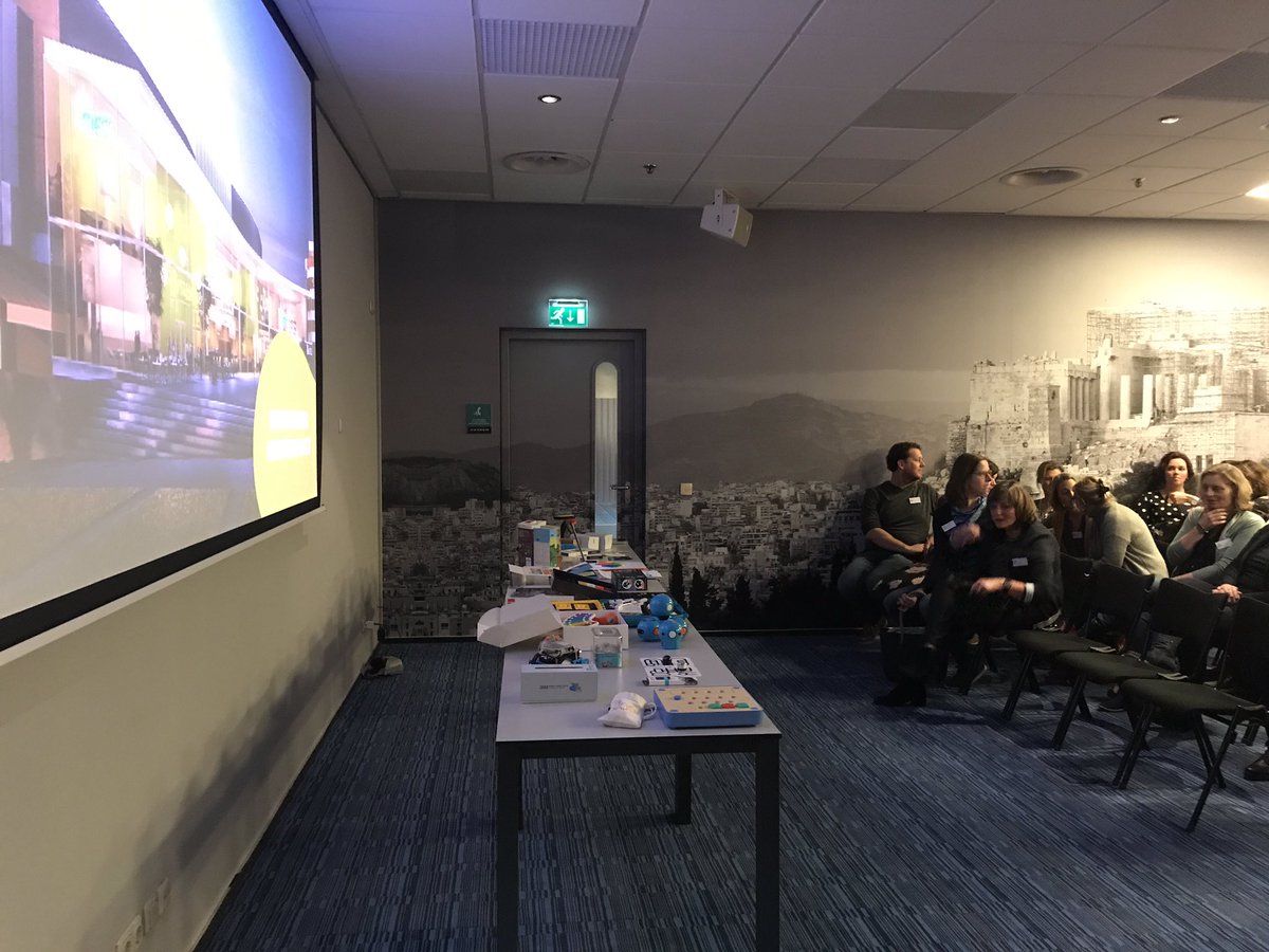 Alles klaar voor weer een inspirerende Inspiratiebar voor #mosalira ism <a href="/ictLESKIST/">ictLESKISTEN</a> en <a href="/onderwijsmetict/">Onderwijs met ICT</a>!