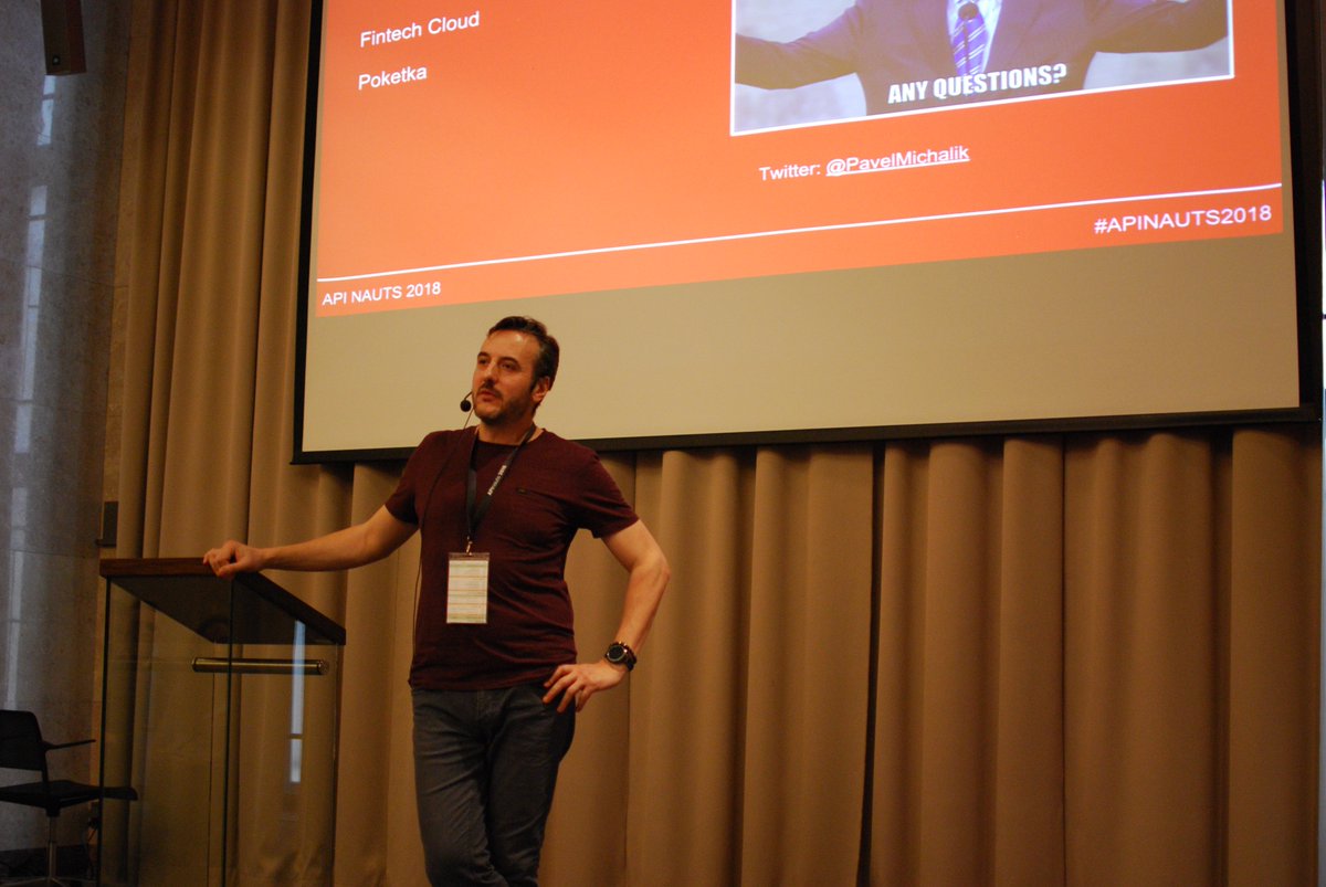 Ceskasporitelna's tweet photo. Do otevřeného bankovnictví vstoupila spořitelna v roce 2013 a dnes máme přední #webapi developerský portál https://t.co/7CKuO509JR umíme digitální identitu s https://t.co/qUkED9reET a budoucnost vidíme ve #fintechcloud říká Pavel Michalík, API evangelist ČS na #apinauts2018 https://t.co/jo6VyqdhRR