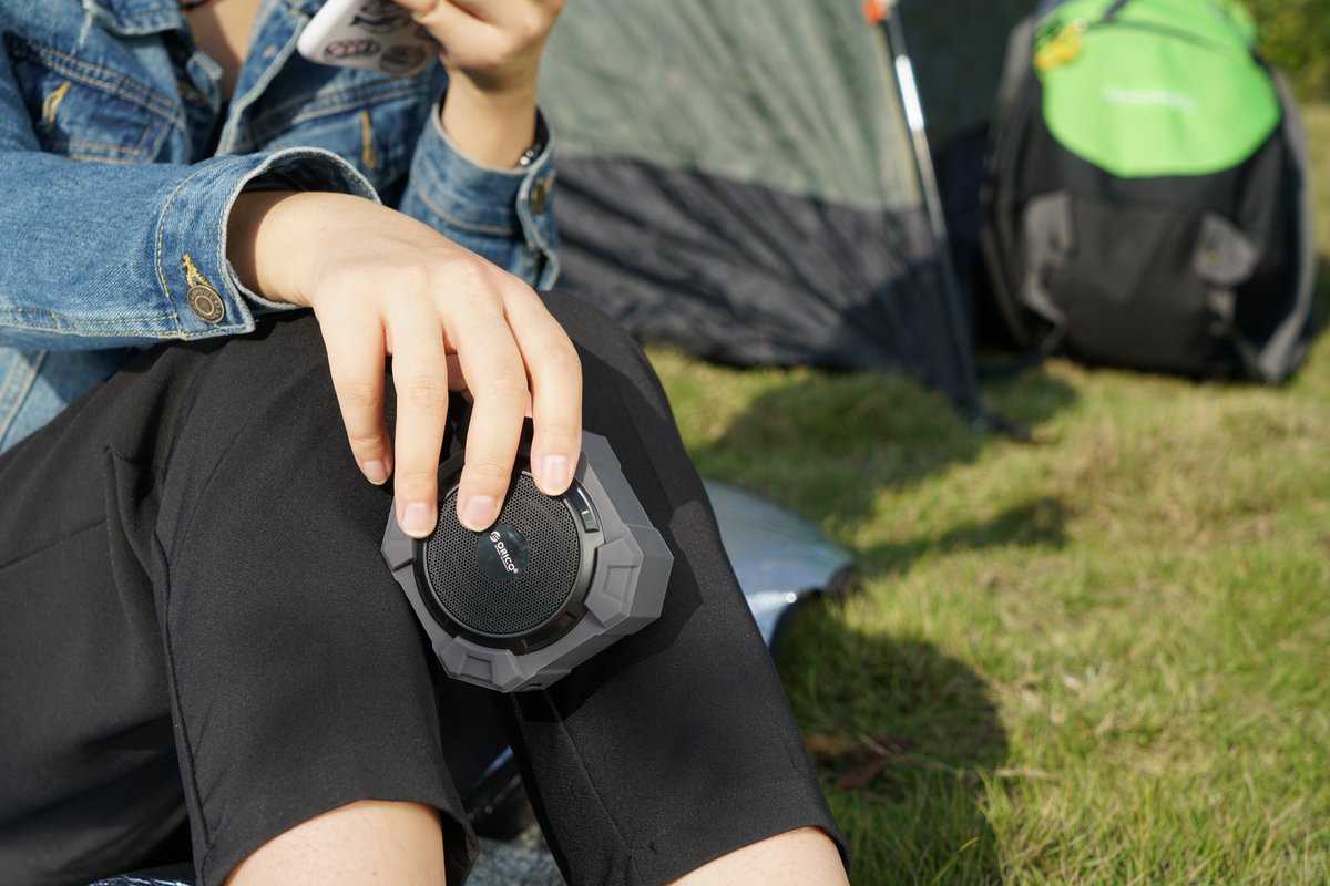 ORICO_Official's tweet photo. A cute three-proofing #bluetoothspeaker you can bring with you #outdoor in a sunny weekend.🌻🌞
#soundplusseries #portablespeaker #waterproof #dustproof #sandproof #shockproof #silicon #audio #bass #music #entertainment #lifestyle
>>https://t.co/3ajTx9lWkA https://t.co/DyhE0NF4HO