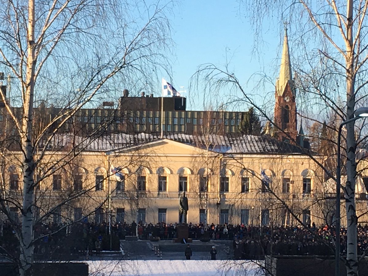 ⁦@MikkelinK⁩ ⁦<a href="/Puolustusvoimat/">Puolustusvoimat</a>⁩ valtakunnallinen paraati alkamassa. Hyvää itsenäisyyspäivää Suomi 🇫🇮