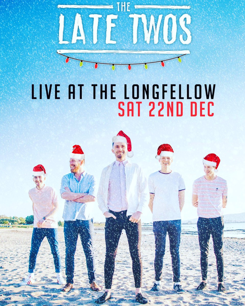 CHRISTMAS TIME. MISTLETOE AND WINE 🍷❤️