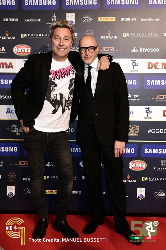 GranGalaAIC's tweet photo. ⭐️ #GranGalàDelCalcio ⚽️
📷 Tutte le foto del #RedCarpet ✨ e della premiazione sul nostro 💻 #sito ufficiale 👉🏻 https://t.co/C0xePzAasv
ℹ️ @assocalciatori @Dema4Agency 

#GGDC #GGDC18 #GGDC2018 https://t.co/jrZLe50syB
