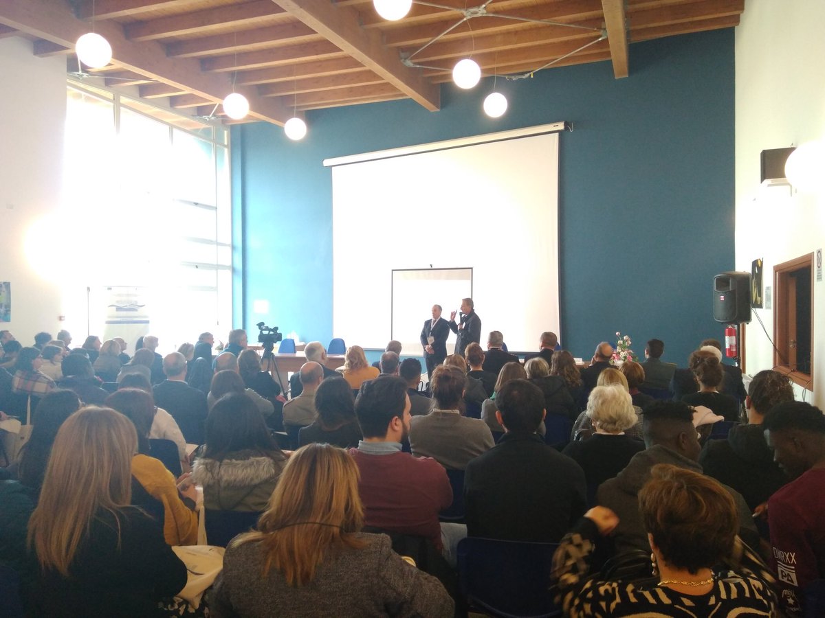 progettosilver's tweet photo. Silver due anni dopo. Appena cominciato l'incontro finale del Progetto #Silver al Centro polifunzionale per l'integrazione dei #migranti a #Trapani. https://t.co/a2UBEOTOEk