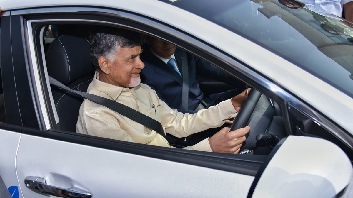 ncbn's tweet image. Experiencing the 100% electrically powered Kia Niro EV. The first vehicle by @KiaMotorsIN manufacturing unit in Andhra Pradesh will be out by 2019.