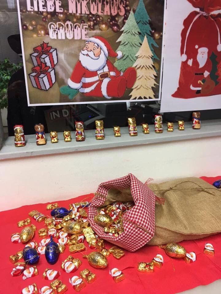 ingd_HH's tweet image. &quot;Wir wünschen Euch allen einen süssen Nikolaus. 
#indhh #nikolausamIND #instituteofdesign