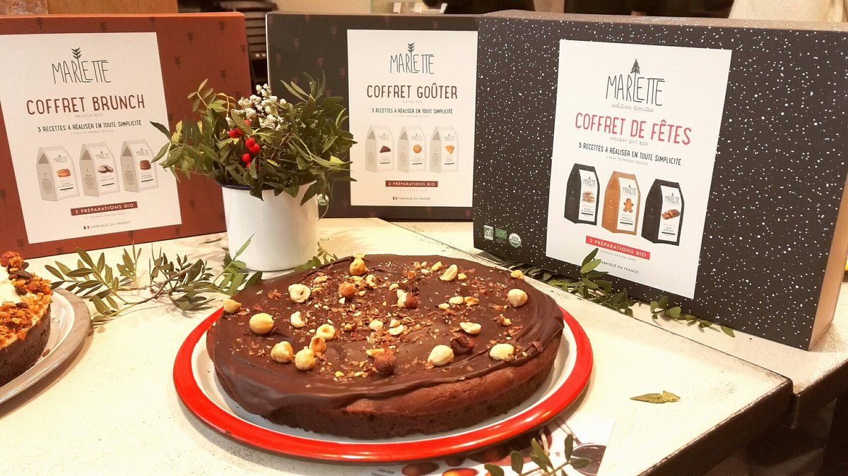 Les coffrets de Noël ou la pâtisserie pour tous <a href="/marlettecake/">Marlette</a>  pour leur nouvelle carte avec <a href="/marionflipo/">Marion Flipo</a> en chef de rang #Noel #cake #cafe <a href="/COUTUME_CAFE/">COUTUME</a>