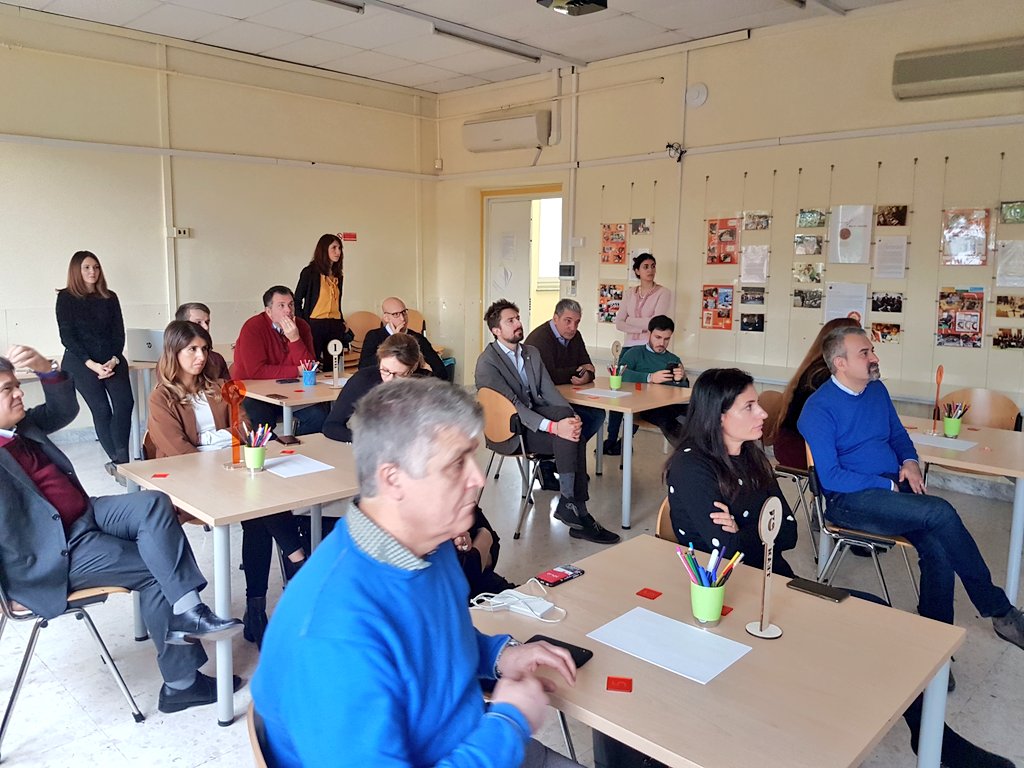 fmdigitale's tweet photo. Alla #PalestraInnovazione due giornate speciali di #formazione per @EnelGroupIT Dal @LEGOSERIOUSPLAY a laboratori di  #robotica e #immersivereality per migliorare il #teamworking Domani #PersonalEcosystemCanvas con il direttore scientifico @AlfonsoHMolina https://t.co/0uKoryKMmx
