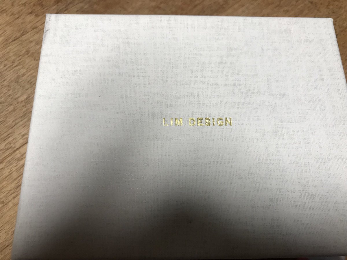 u_s_r_n1000sx's tweet photo. 一応就職決まったから
叔父からlimdesignの財布貰った
#utility
#limdesign
#utilityharajuku https://t.co/AwYteDlWNo