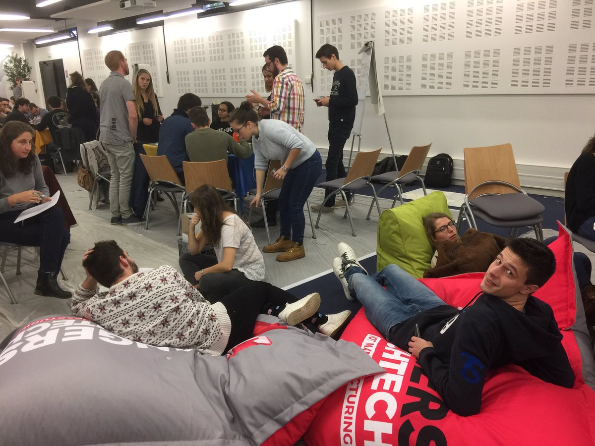 Polytech_Angers's tweet photo. Les étudiant sont à fond pour le #CreativeDay @ScalianGroup #WiseFactory @Angers_ALDEV  les idées commencent à se structurer https://t.co/g0YAgoZGCe
