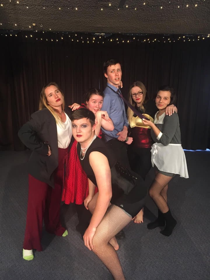 If theatre is your religion, and the Broadway musical your particular sect, it’s time to rejoice. This evening, Gosford High’s Drama teacher, author and director Meg Gatland - Veness forged a groundbreaking bridge between a variety of musicals with well known and iconic songs.