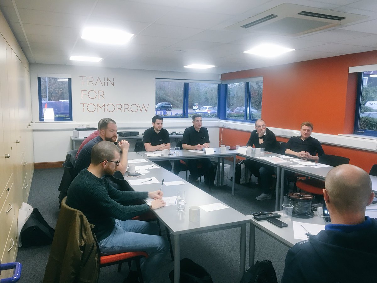 CEDIAJenn's tweet photo. it’s great to see @Blustream_HDBT in the @CEDIA_EMEA Training Faciltiy! taking advantage of their free use of our brilliant space!

it’s also wonderful to have a room full of @CEDIA members &amp; be able to meet some new faces! 

#LETSLEARN #TrainforTomorrow 
#IAMCEDIA https://t.co/yjHmzzeHsz