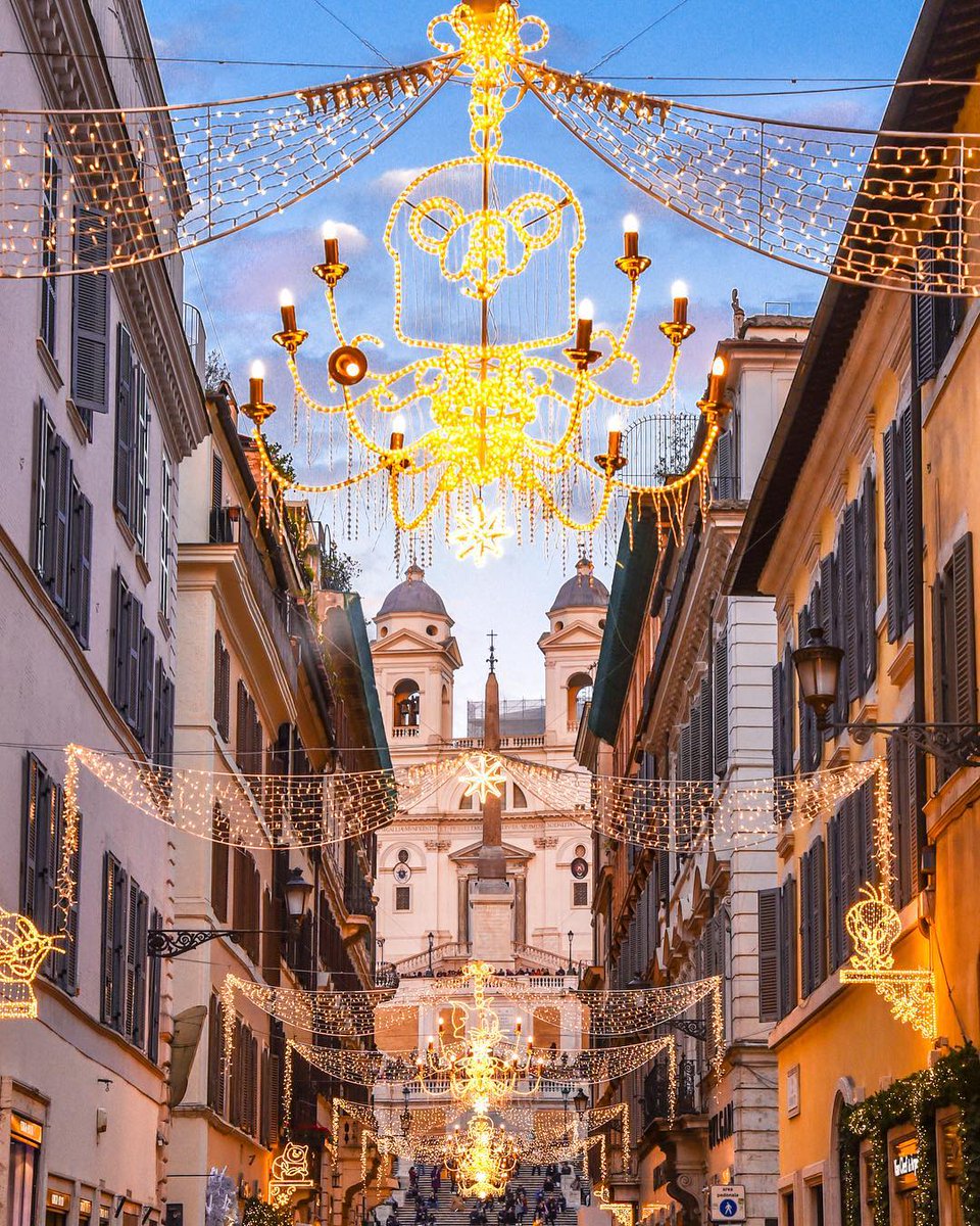 #Christmas in Rome... find out all the events not to be missed to experience the magic of Christmas in the Eternal City 👉 bit.ly/Christmas_in_R… #IlikeItaly #Italy #travel #Rome @Turismoromaweb @visit_lazio @visiteurope 📷 IG romeexpress