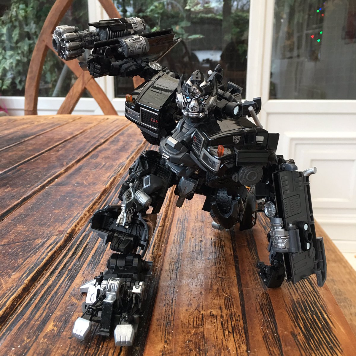 primevsprime_'s tweet photo. Transformers #MPM06 #Ironhide! #Hasbro #TakaraTomy #MPM6 #TRANSFORMERS https://t.co/zLo5Eq7voF