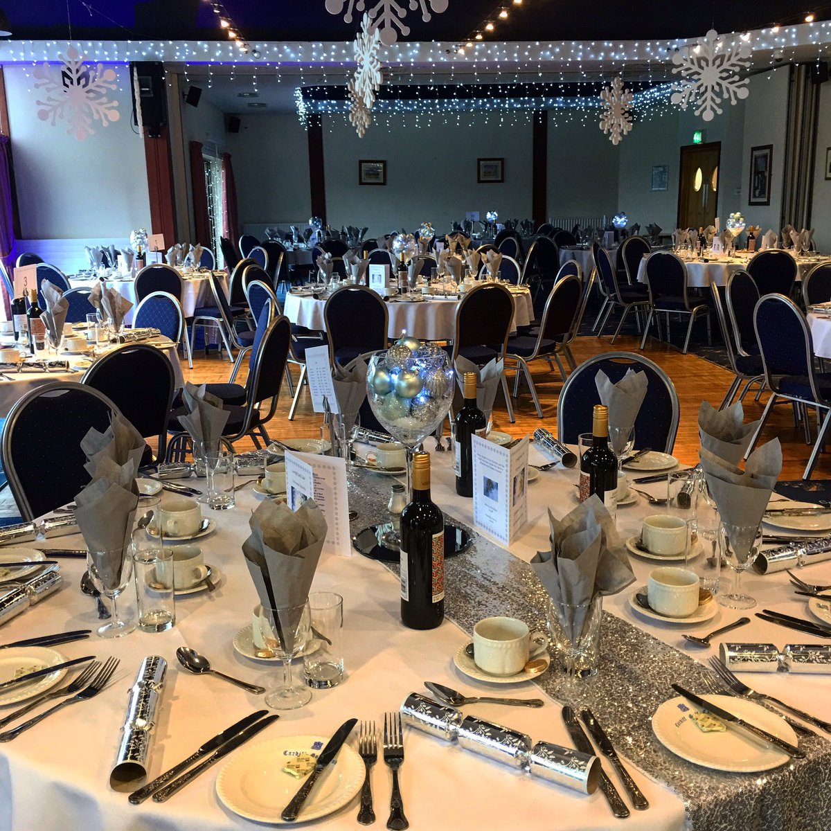 Cardiffgolfclub's tweet photo. Our function suite looking great for another Christmas lunch ❄️✨ #WinterWonderland #Christmas2018 https://t.co/R3Ft0BiRWK
