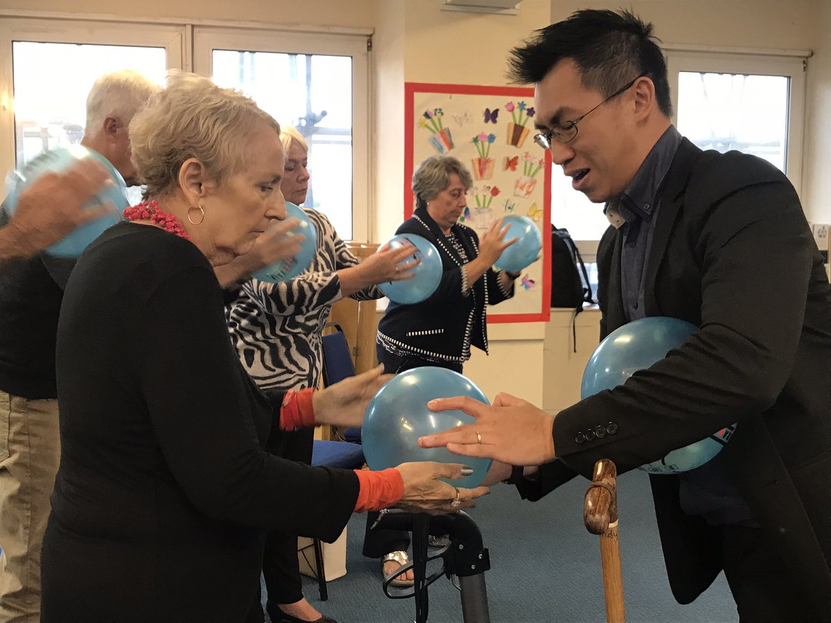 tirapy's tweet photo. Members from Parkinson UK trying out the TIRABALL. 
The concept of TIRABALL is based on neuro-endocrine therapy and spiral momentum.
Using TIRAPY technique with TIRABALL through our online or offline training course.
@ParkinsonUK https://t.co/nfa1e48OTF