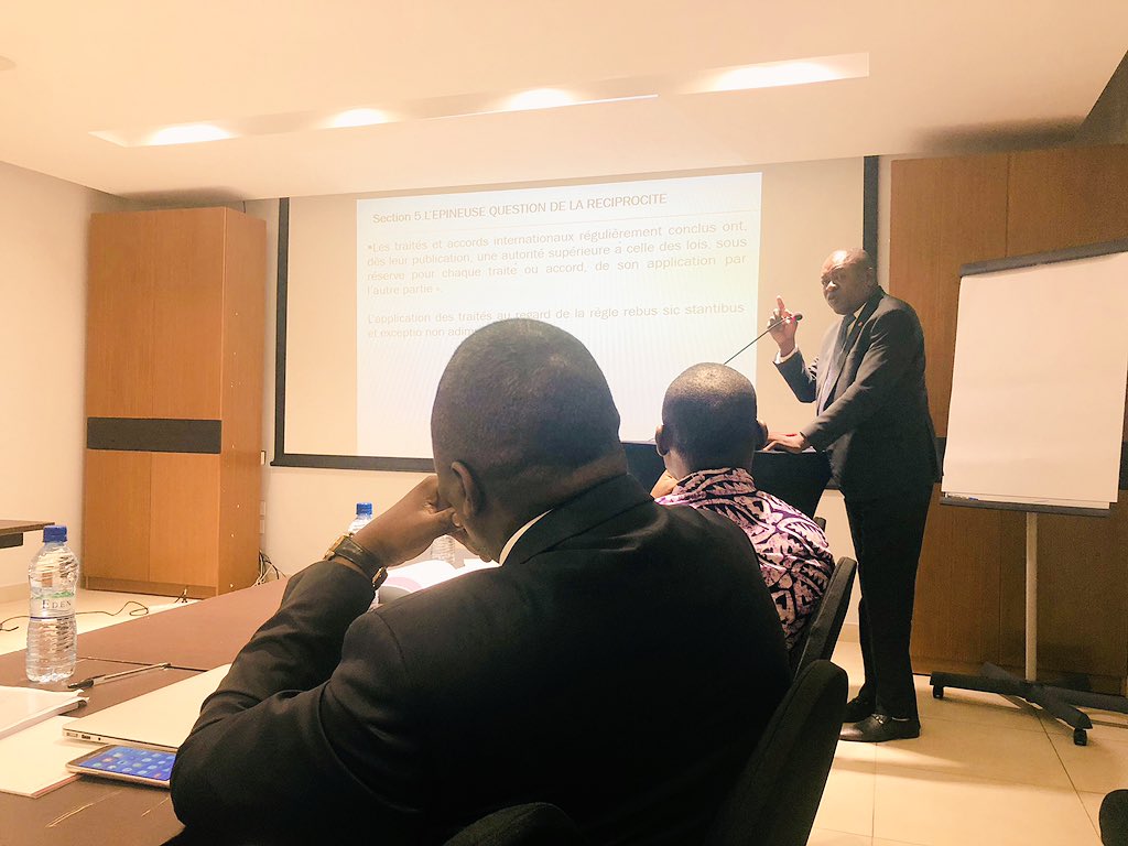 afiamama's tweet photo. Les membres du comité de suivi de la mise en exécution #MaputoProtol
#RDC nous informe que le conseil supérieur de la magistrature a déjà saisi le ministère de la justice pour l’amendement des dispositions 165,166&178 #Codepénal
@PDjemo @SophieOliveauM @OlyIlunga @RdcPf @IpasOrg https://t.co/CmUZmoGmbY