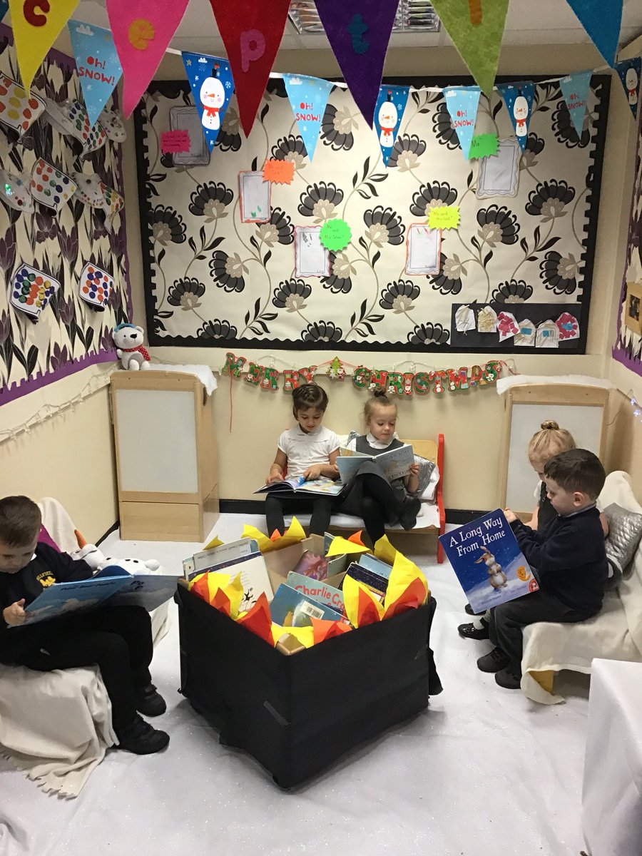 RecBellfieldi's tweet photo. We have turned our home corner into a Christmas #reading corner 📖 equipped with a book fire pit and cosy seating. The children are enjoying reading Christmas stories to their friends #readingforpleasure #reception #ChristmasIsComing https://t.co/4OQqiqhEfF