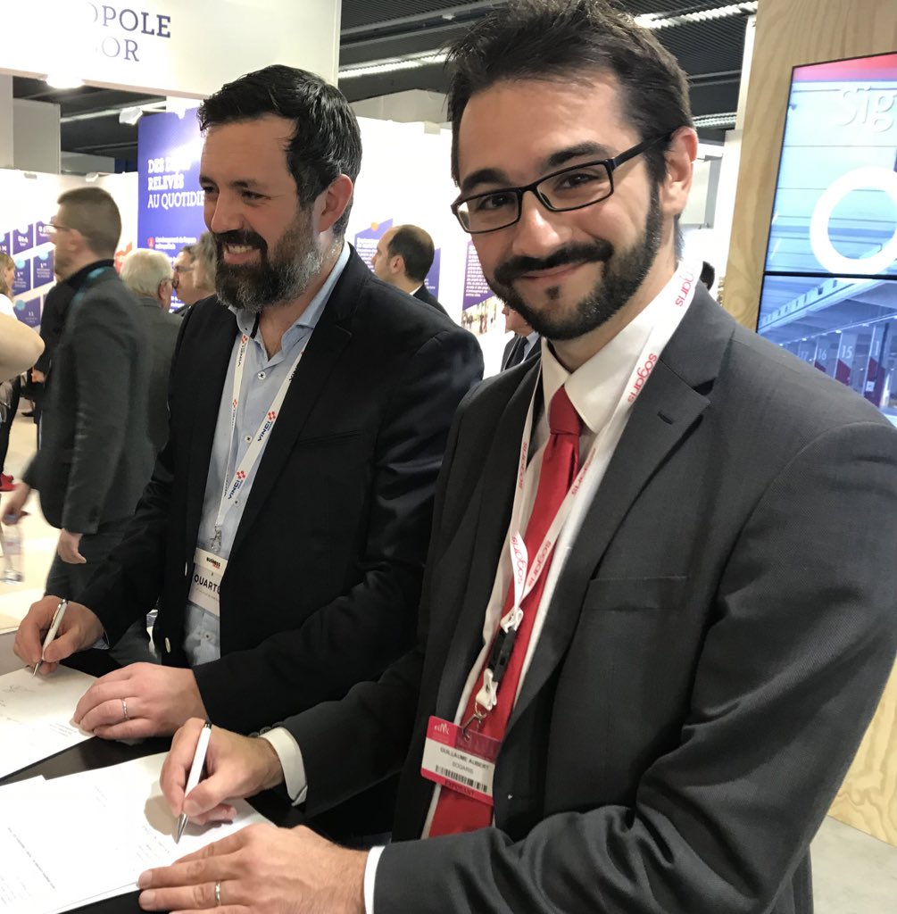 GroupeSogaris's tweet photo. C’est signé ! 🖋 @GroupeSogaris et @xytlive signent un partenariat pour une nouvelle offre immobilière +services dans la #LogistiqueUrbaine  #innovation #SalonSimi https://t.co/DNG1Q0PX7s