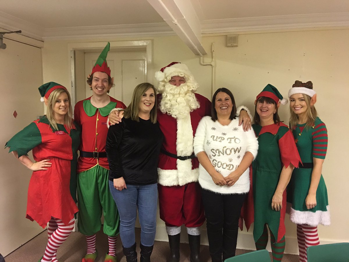 childrensuni's tweet photo. Santa and his elves visited children @southcoatespa to give them a magical morning full of Christmas cheer! Thank you to @NGN_Evolve staff for sponsoring the presents and for being such great trainee elves 😁 https://t.co/10bSM7G87h